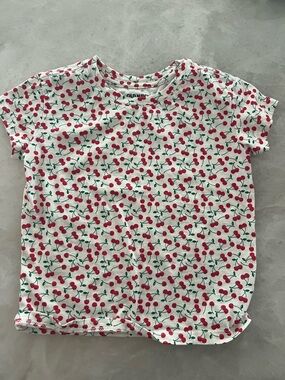 Old navy red and white cherry short sleeved tee, 5t.